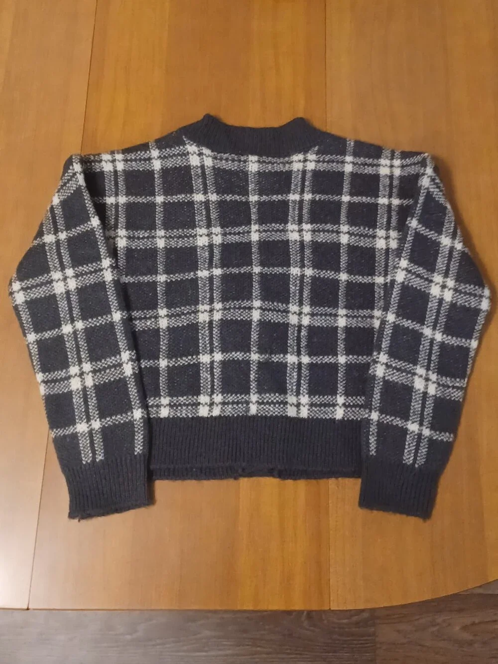 OshKosh B'Gosh Plaid Cardigan Sweater Girls 8/8A Black White Button V-Neck